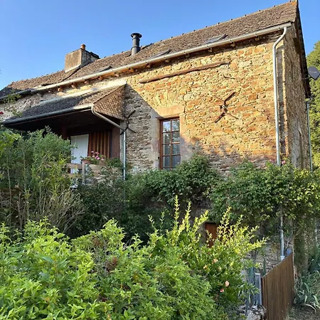 펜션 De La Nauze Calmont (Aveyron)